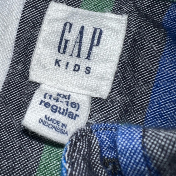 Boys youth (14/16) Gap button up - Picture 3 of 3